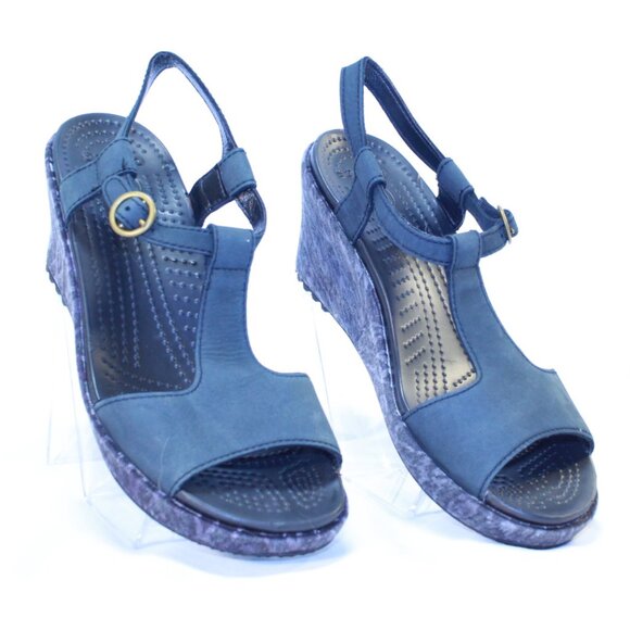 Crocs Size W 8 Gray / Black Nubuck LEIGH IKAT T-Strap Ankle Buckle Wedge Sandals - Picture 1 of 11